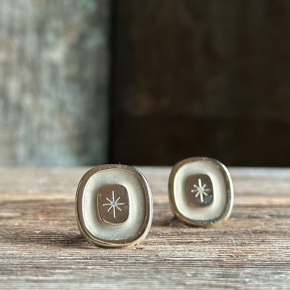 Vintage Gold Tone MCM Starburst Cuff Links - Picture 1 of 5